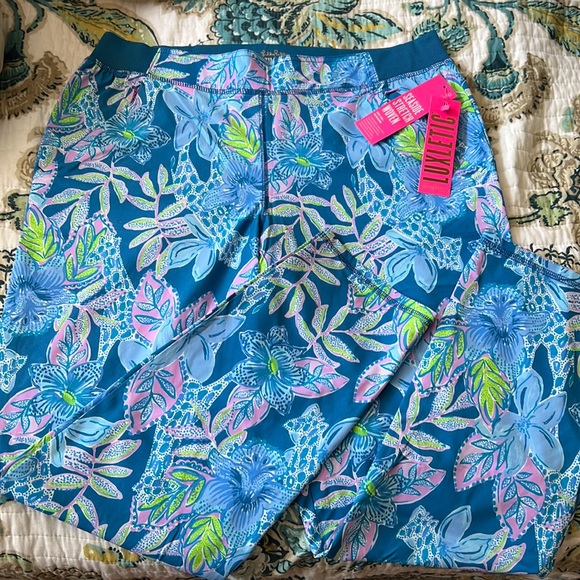Lilly Pulitzer Pants - Lilly Pulitzer Luxletic Run Around Pant Large Item# 2J